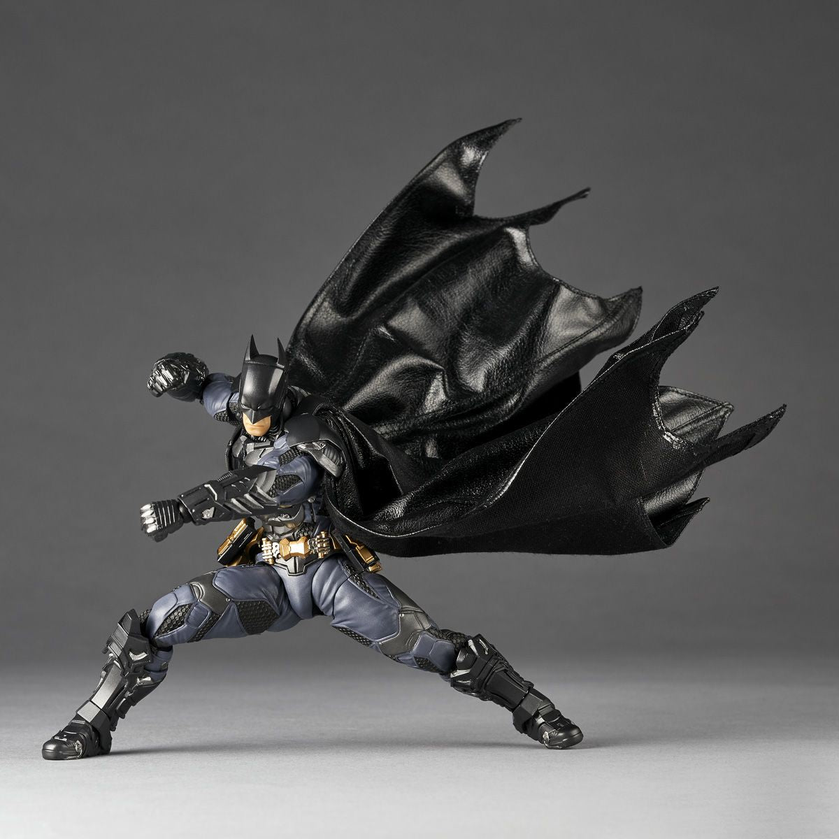 [PRE-ORDER] Amazing Yamaguchi Batman (Batman: Arkham Knight Ver.) (With Bonus Part)