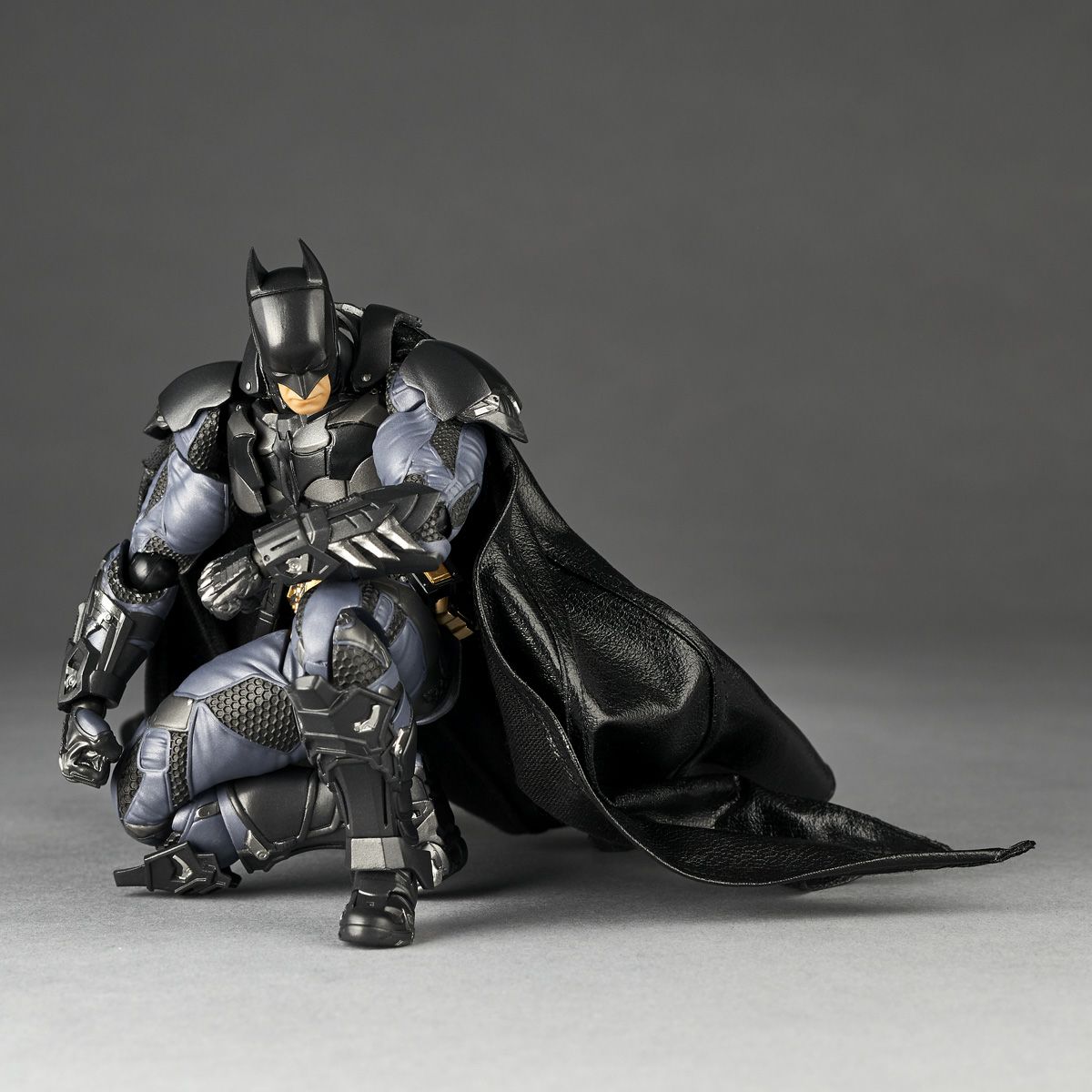 [PRE-ORDER] Amazing Yamaguchi Batman (Batman: Arkham Knight Ver.) (With Bonus Part)