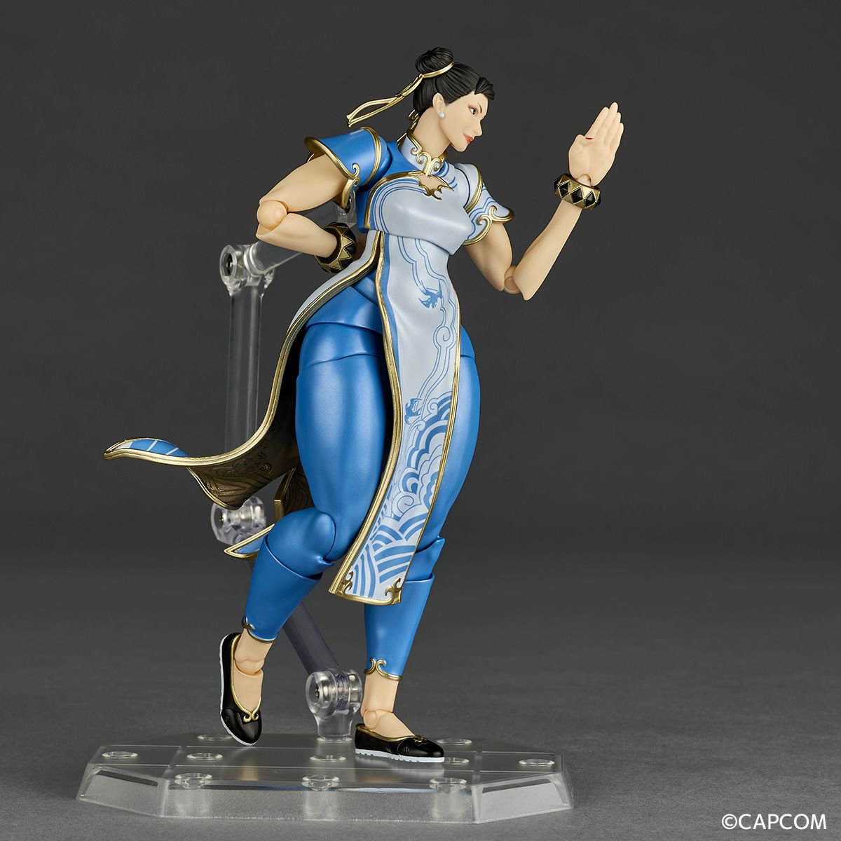 [PRE-ORDER] Revoltech Amazing Yamaguchi Street Fighter 6 Chun Li (With Bonus Face)