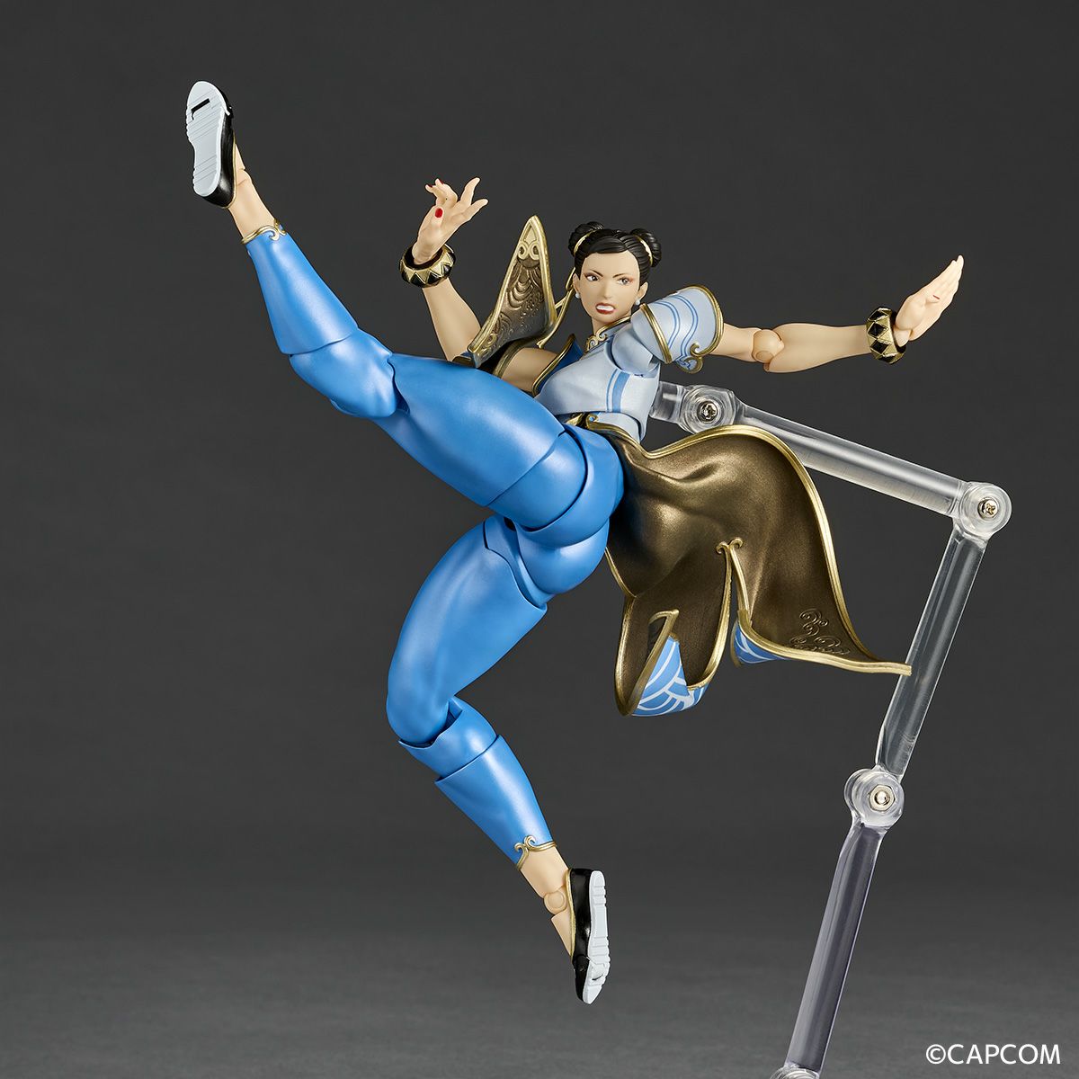 [PRE-ORDER] Revoltech Amazing Yamaguchi Street Fighter 6 Chun Li (With Bonus Face)