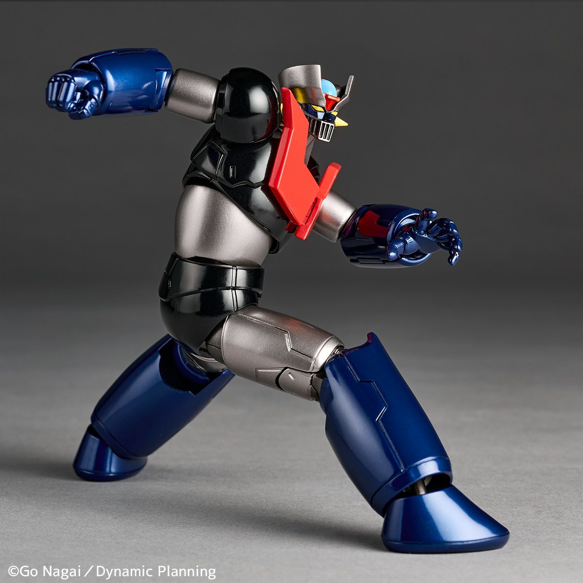 [PRE-ORDER] Revoltech Amazing Yamaguchi Mazinger Z (with bonus parts)