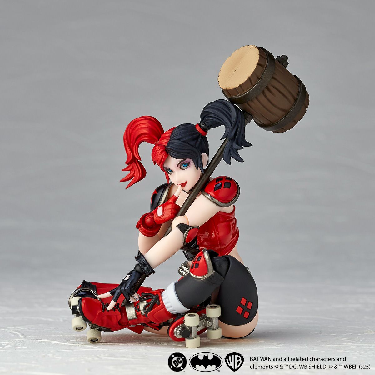 [PRE-ORDER] Revoltech Amazing Yamaguchi Harley Quinn Red x Black Ver (with Bonus Part)
