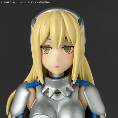 [PRE-ORDER] Revoltech DanMachi Ais Wallenstein with Bonus Parts Is It Wrong to Try to Pick Up Girls in a Dungeon?