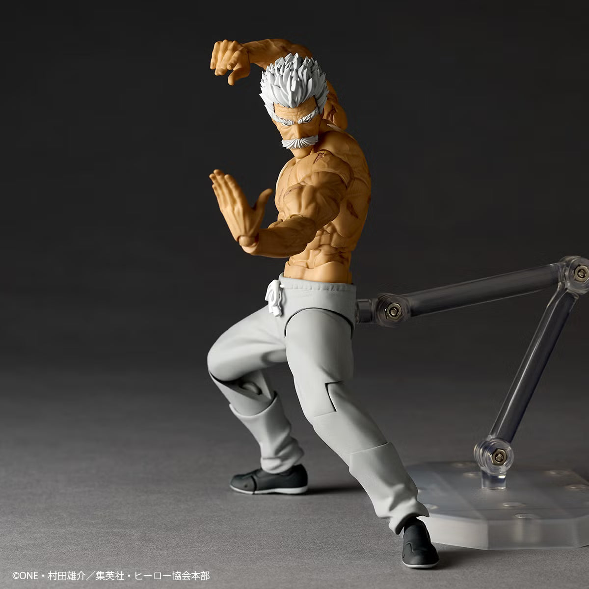[PRE-ORDER] Revoltech Amazing Yamaguchi One Punch Man Silver Fang Bang with Bonus Part