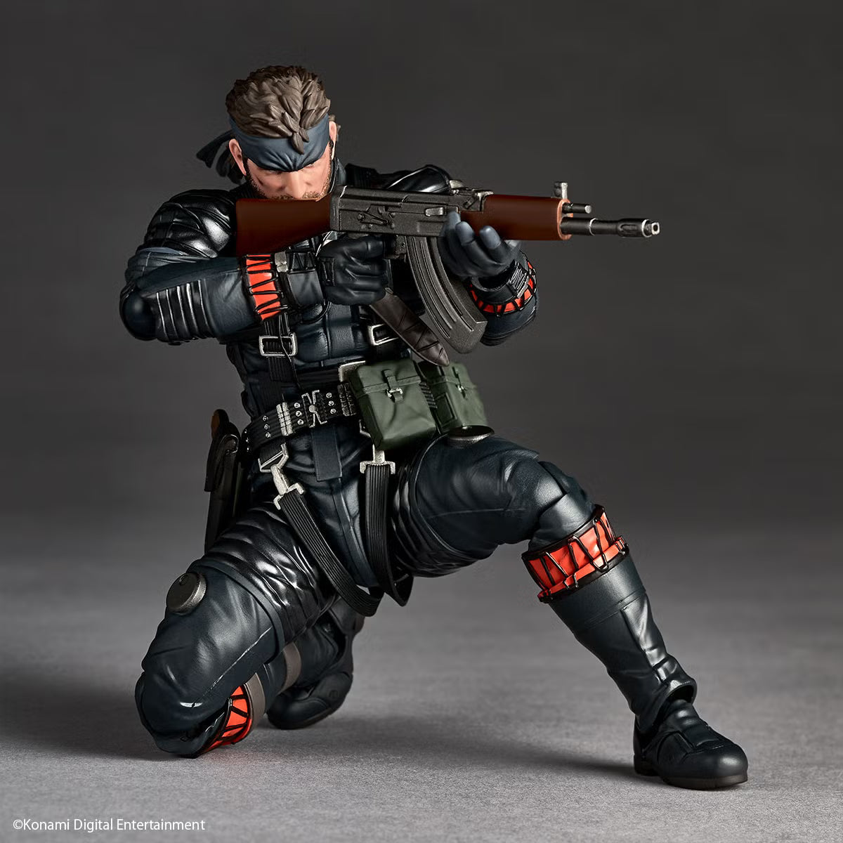 [PRE-ORDER] Revoltech Amazing Yamaguchi Naked Snake Sneaking Suit Ver. (METAL GEAR SOLID Δ: SNAKE EATER) with Bonus Part