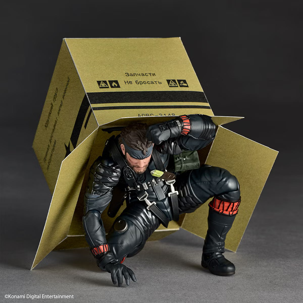 [PRE-ORDER] Revoltech Amazing Yamaguchi Naked Snake Sneaking Suit Ver. (METAL GEAR SOLID Δ: SNAKE EATER) with Bonus Part