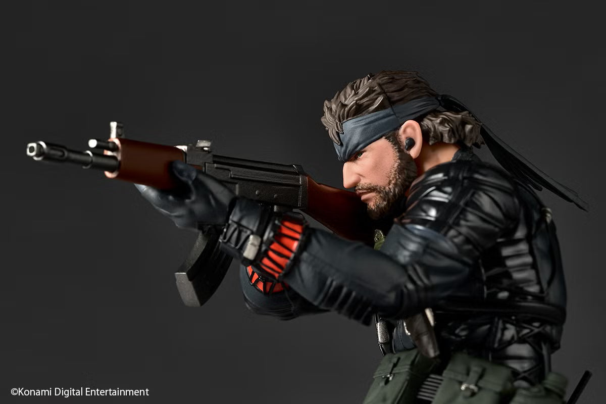 [PRE-ORDER] Revoltech Amazing Yamaguchi Naked Snake Sneaking Suit Ver. (METAL GEAR SOLID Δ: SNAKE EATER) with Bonus Part
