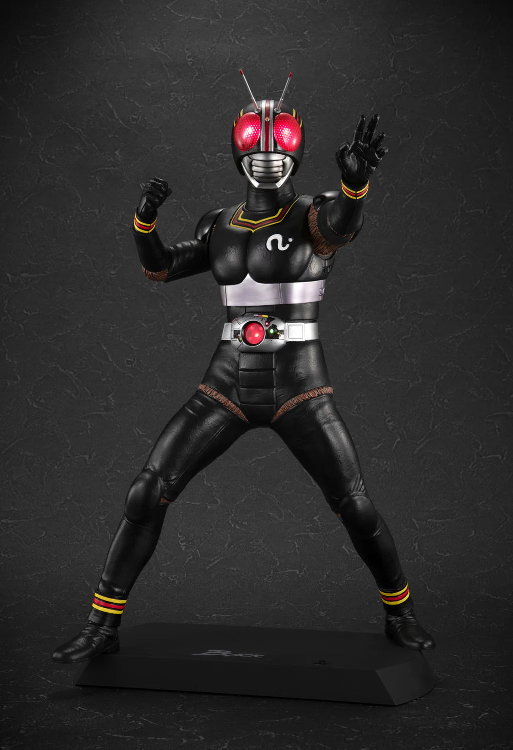 [PRE-ORDER] KAMEN RIDER ULTIMATE ARTICLE BLACK