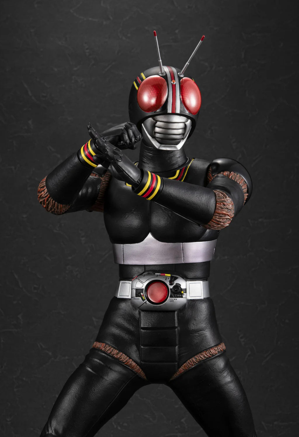 [PRE-ORDER] KAMEN RIDER ULTIMATE ARTICLE BLACK