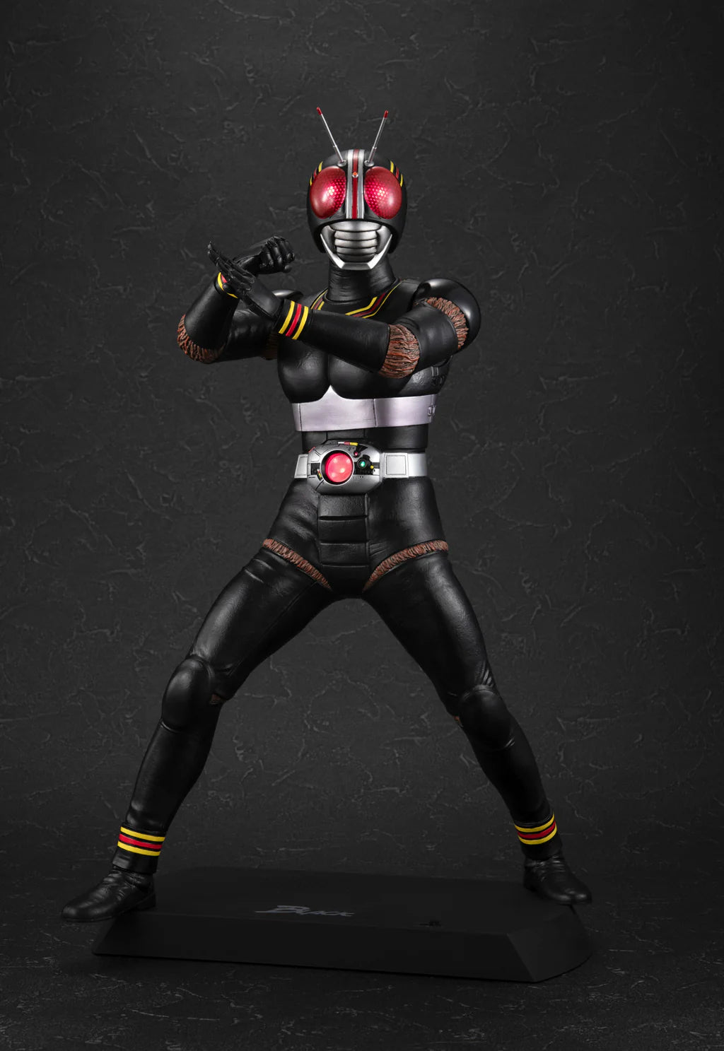 [PRE-ORDER] KAMEN RIDER ULTIMATE ARTICLE BLACK