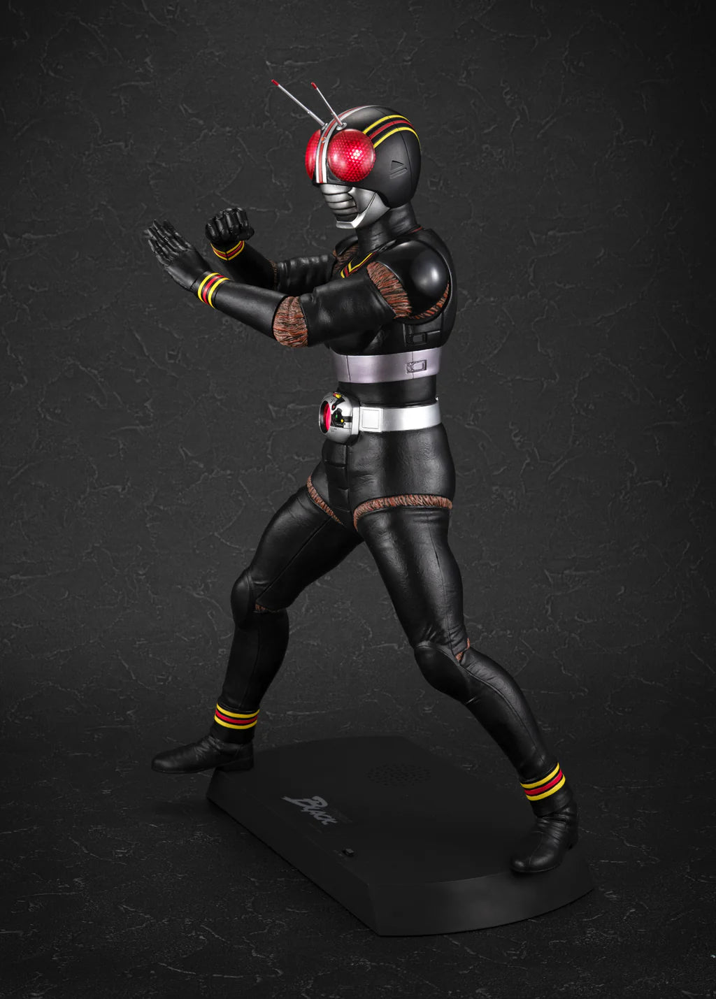 [PRE-ORDER] KAMEN RIDER ULTIMATE ARTICLE BLACK