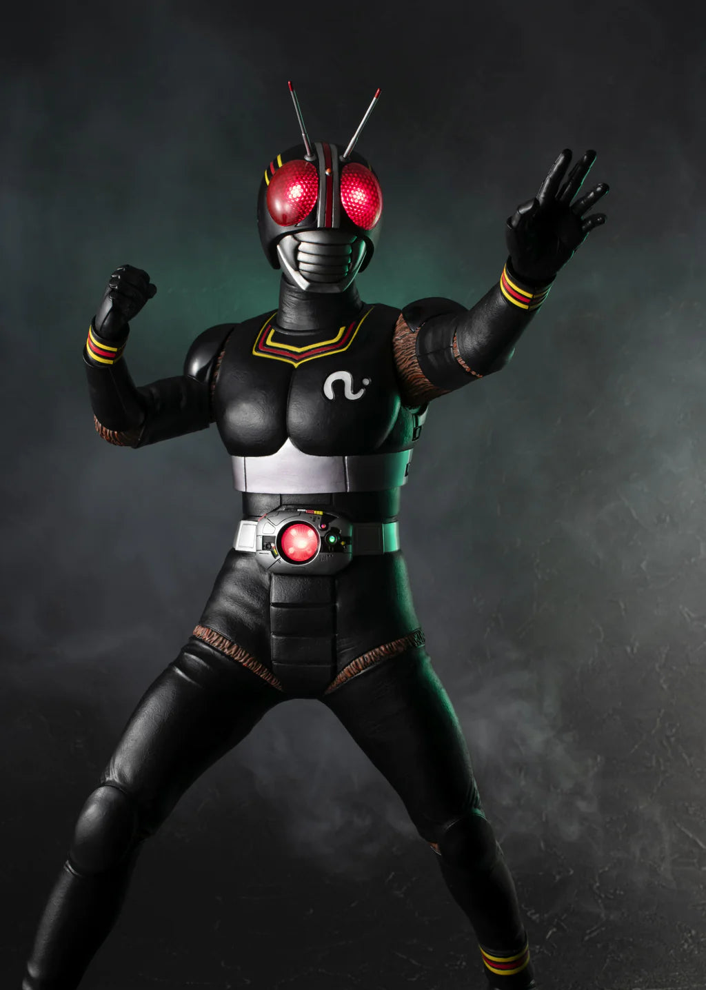 [PRE-ORDER] KAMEN RIDER ULTIMATE ARTICLE BLACK