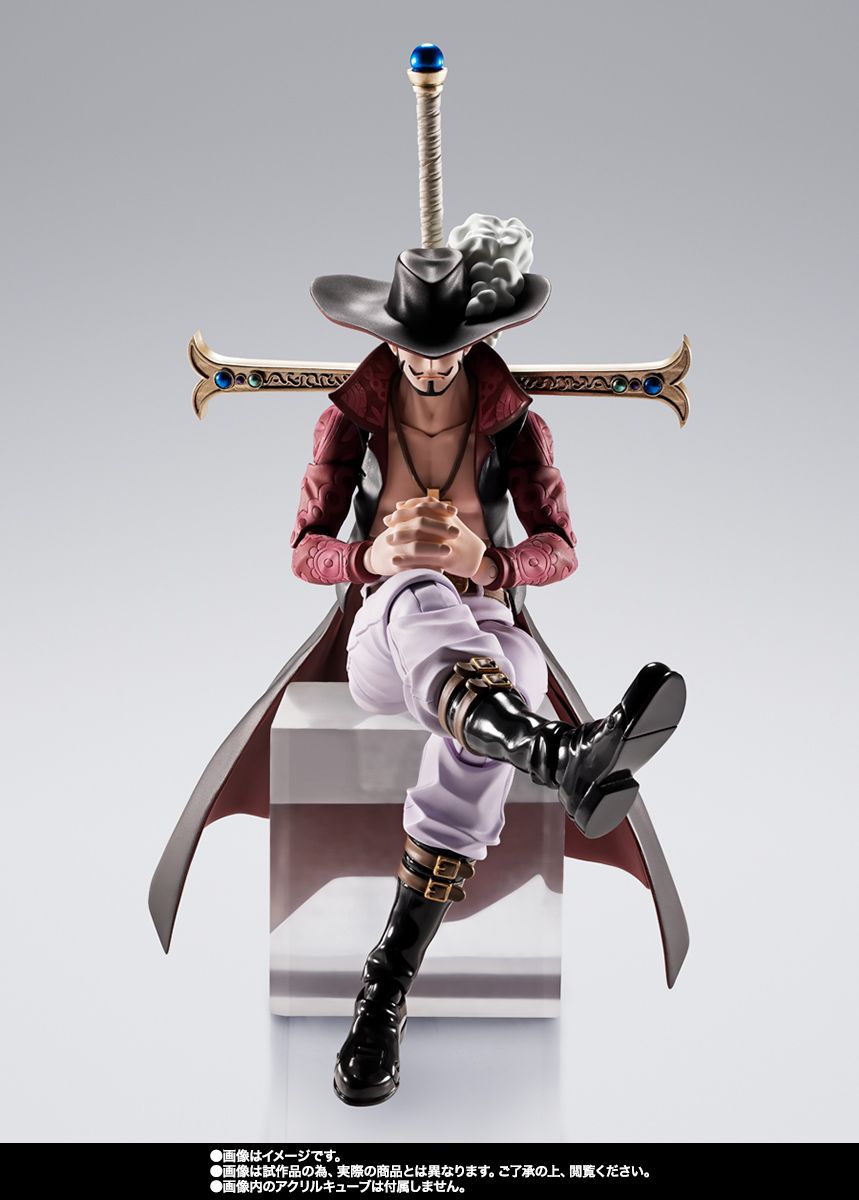 [PRE-ORDER] S.H.Figuarts One Piece DRACULE.MIHAWK HAWKEYE