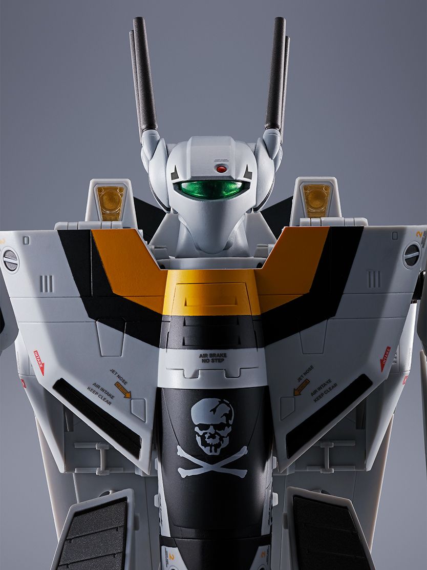 [PRE-ORDER] DX CHOGOKIN Macross VF-1S VALKYRIE ROY FOCKER SPECIAL REVIVAL Ver.