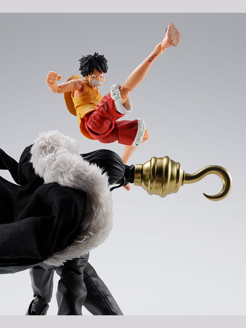 [PRE-ORDER] S.H.Figuarts One Piece SIR CROCODILE <MARINEFORD>