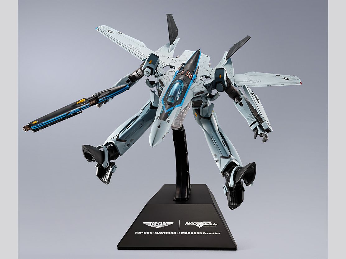 [PRE-ORDER] DX CHOGOKIN Macross DX CHOGOKIN VF-25 MESSIAH VALKYRIE Top Gun: Maverick Ver.