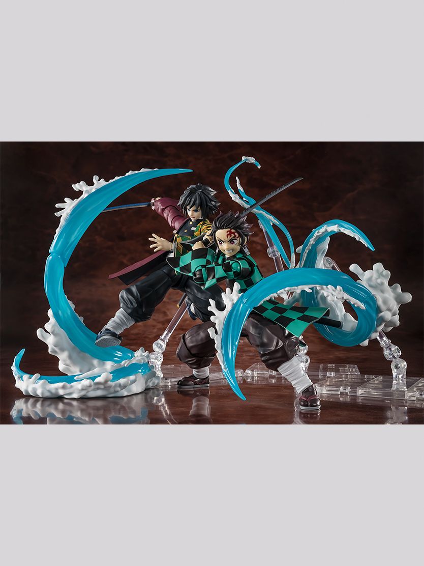 [PRE-ORDER] S.H.Figuarts Demon Slayer Tanjiro Kamado and Giyu Tomioka Water Breathing Effect Set