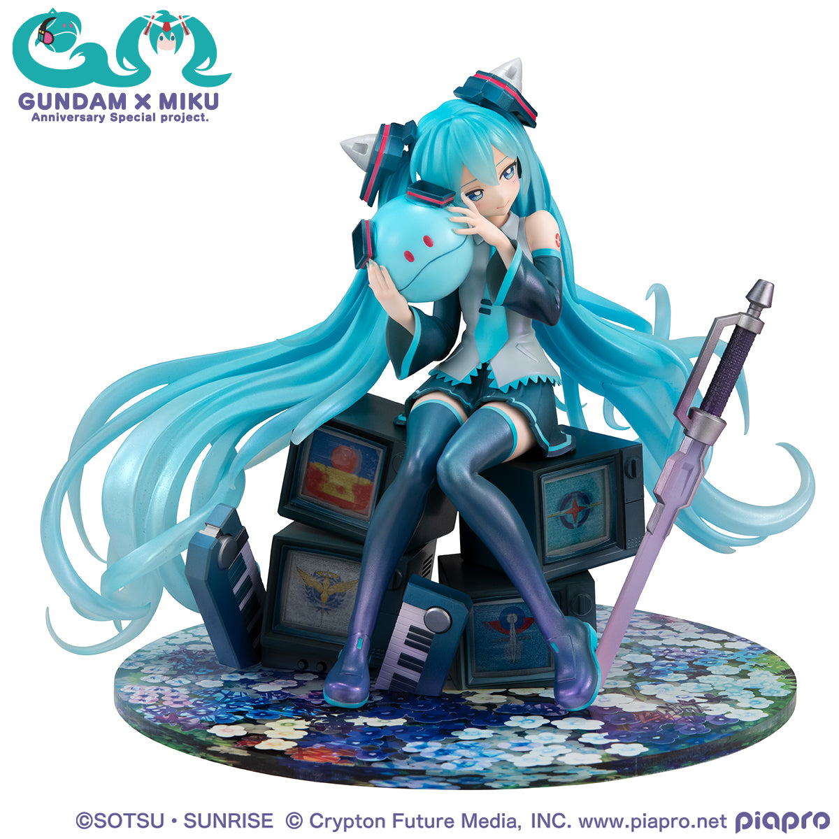 [PRE-ORDER] MOBILE SUIT GUNDAM 45TH ANNIVERSARY X HATSUNE MIKU - LUCREA - HATSUNE MIKU X OO GUNDAM