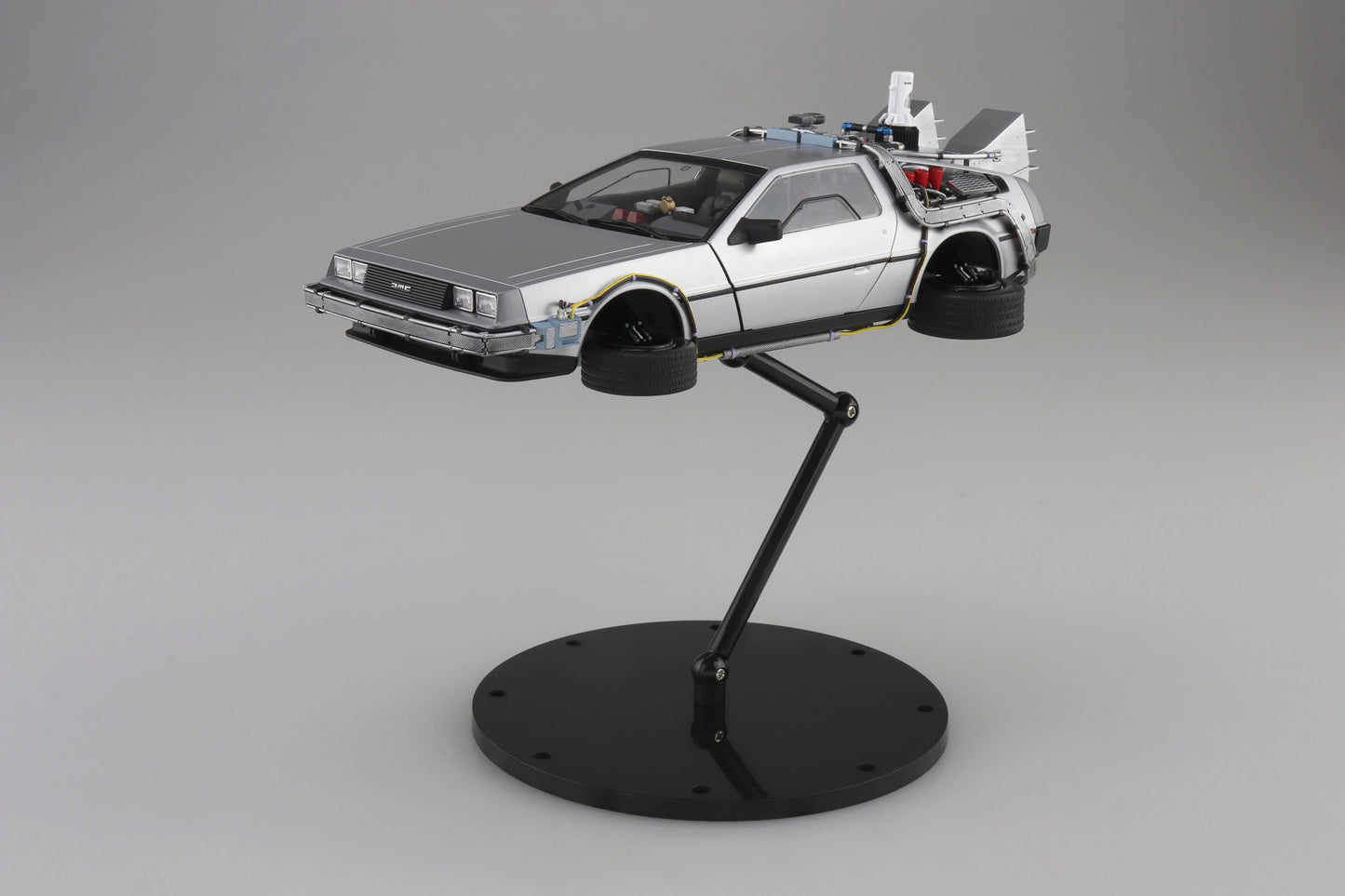 [PRE-ORDER] 1/24 Back to The Future Part II Time Machine Movie Mecha Model (With Bonus Parts)