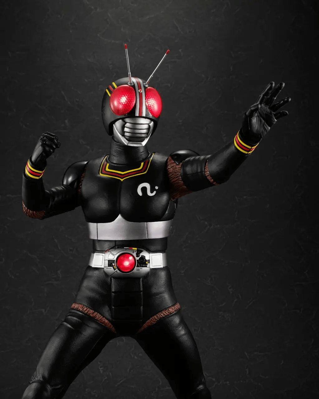 [PRE-ORDER] KAMEN RIDER ULTIMATE ARTICLE BLACK