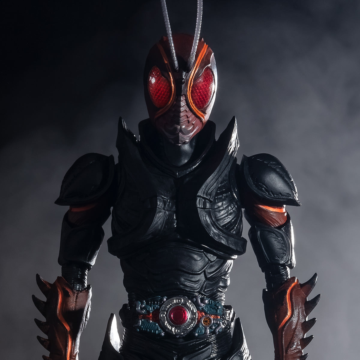 [IN STOCK in AU] S.H.Figuarts KAMEN RIDER BLACK SUN (FIRST HENSHIN Ver.)