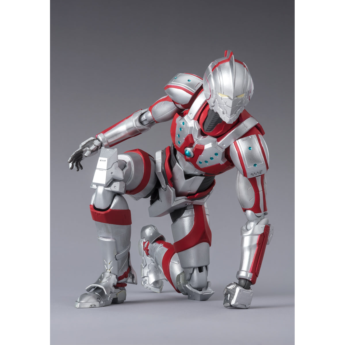 [PRE-ORDER] S.H.Figuarts ULTRAMAN SUIT ZOFFY -the Animation-