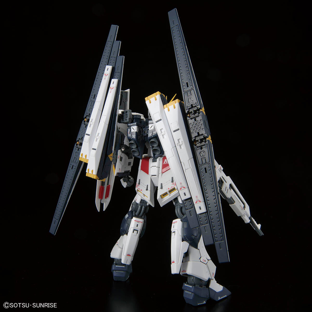 [PRE-ORDER] RG 1/144 v GUNDAM (DOUBLE FIN FUNNEL TYPE)