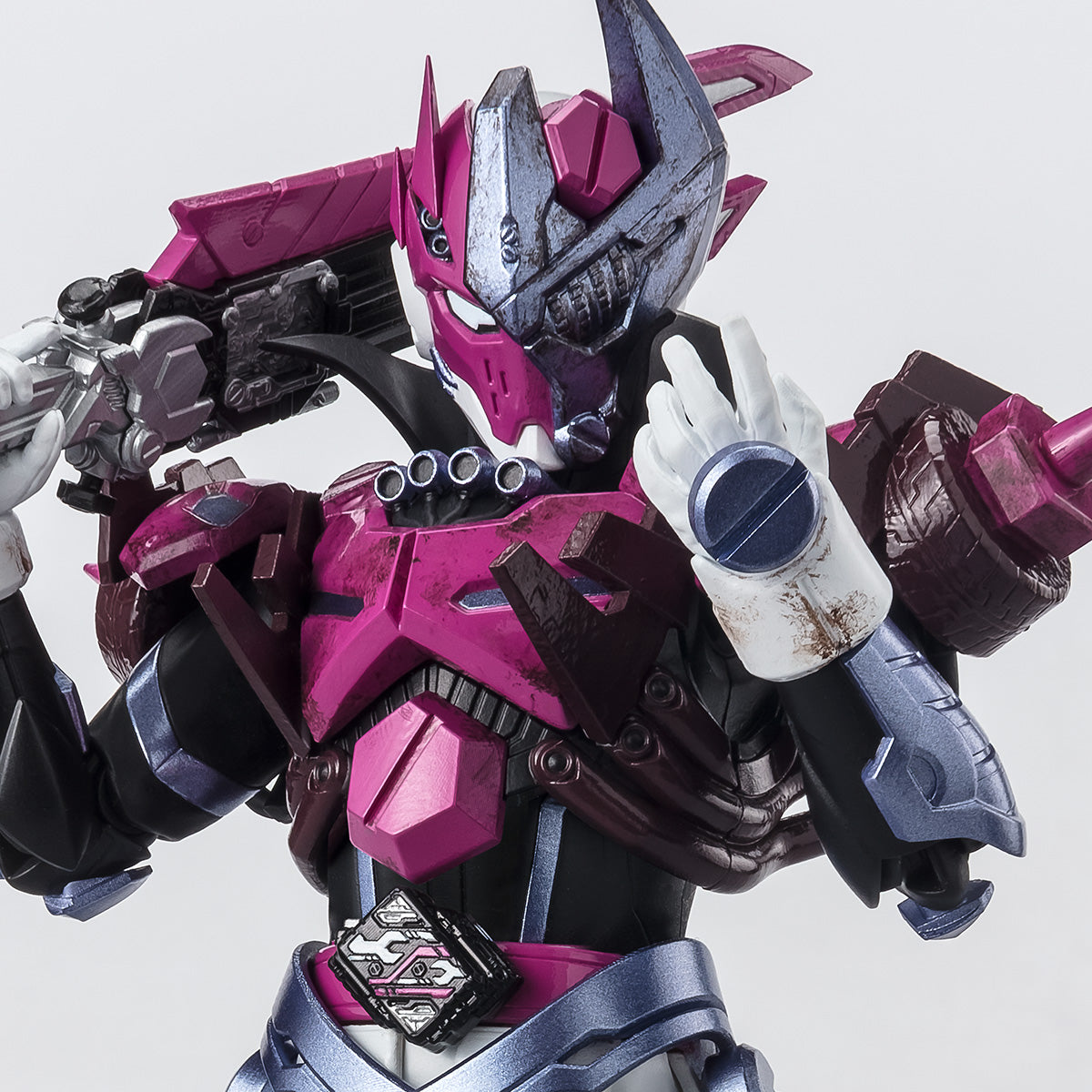 [IN STOCK in HK] KAMEN RIDER S.H.Figuarts VALVARAD