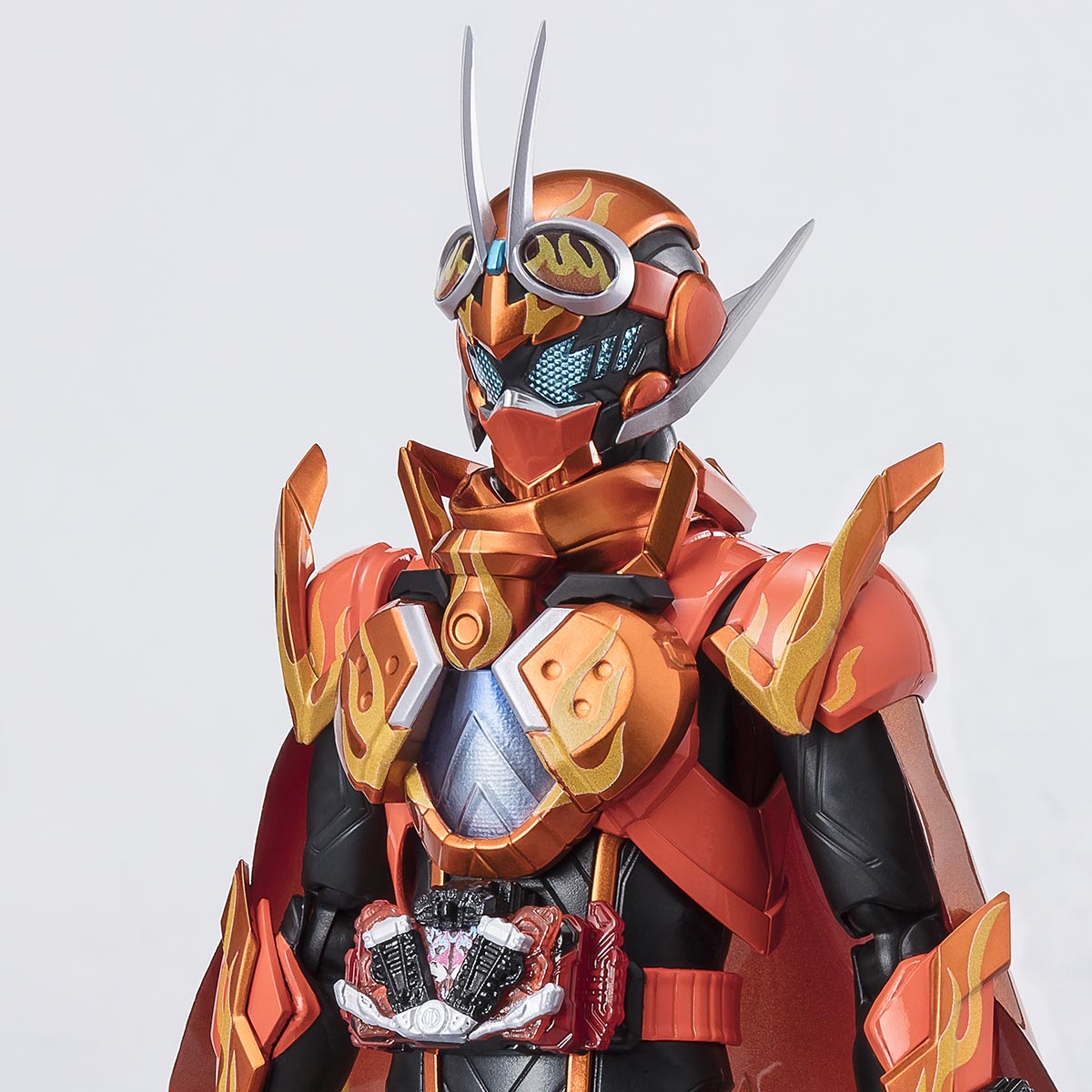 [PRE-ORDER] S.H.Figuarts KAMEN RIDER FIRE GOTCHARD DAYBREAK/GOTCHARD DAYBREAK STEAMHOPPER