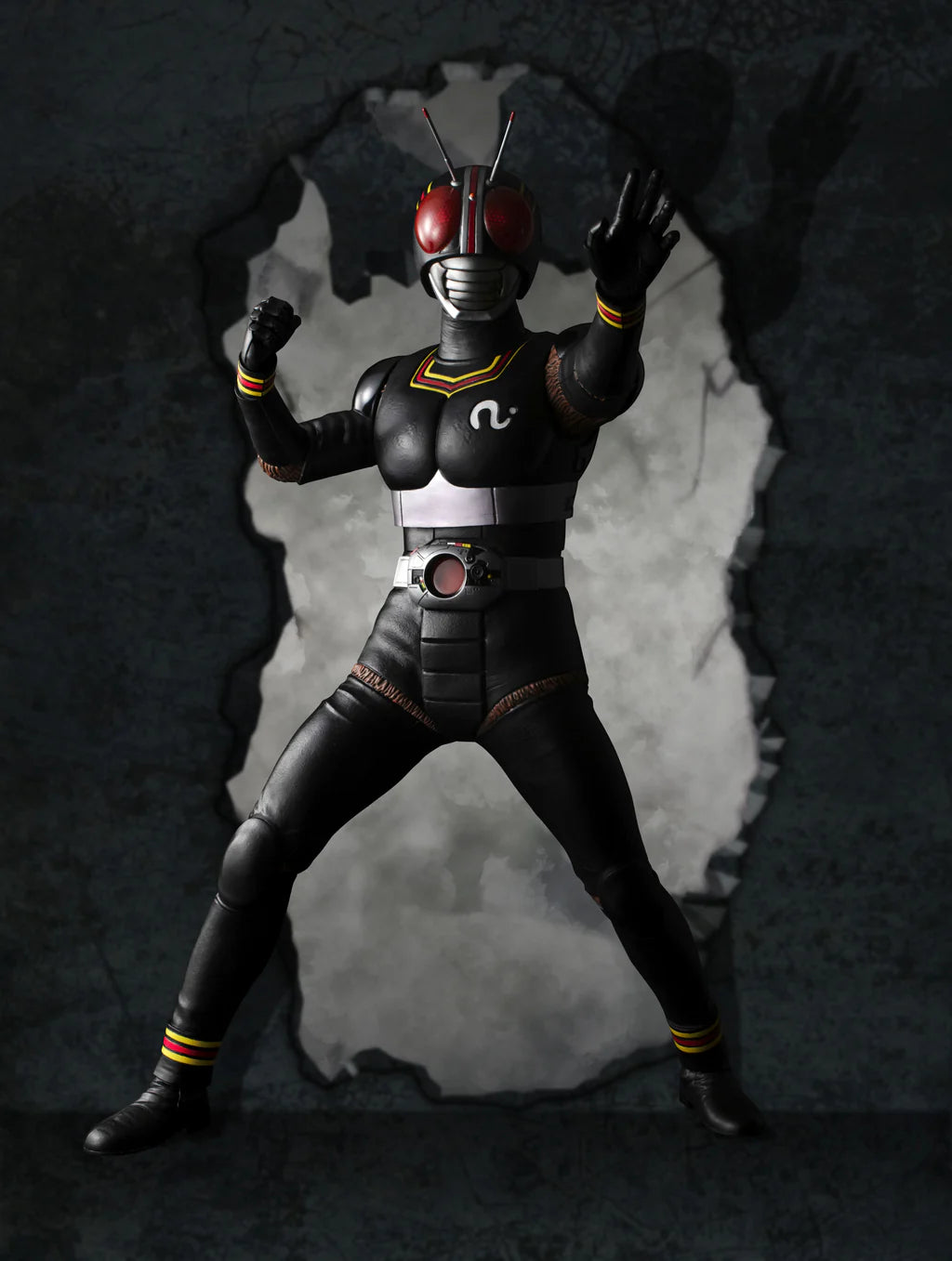 [PRE-ORDER] KAMEN RIDER ULTIMATE ARTICLE BLACK
