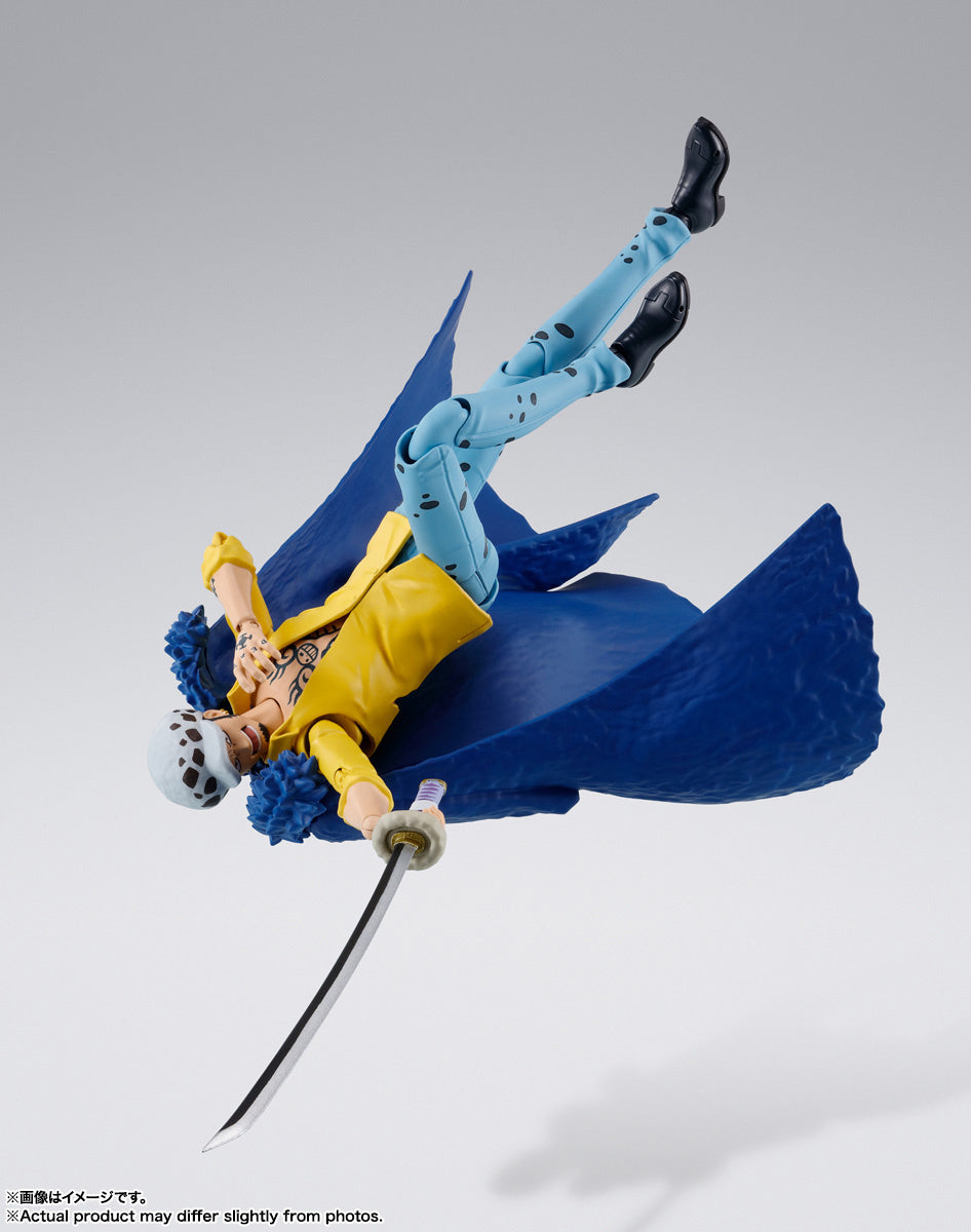 [IN STOCK in AU] S.H.Figuarts One Piece Trafalgar Law -Onigashima Uchiiri-