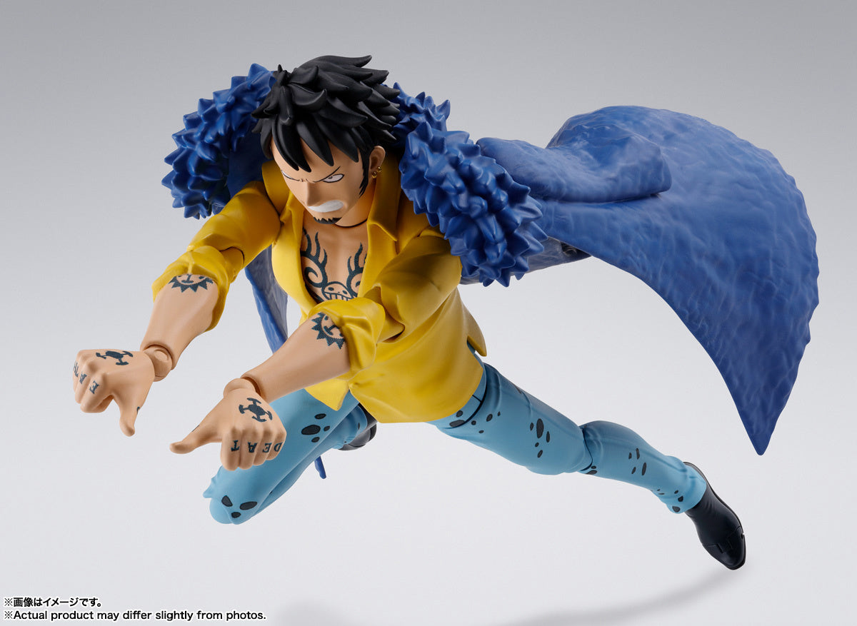 [IN STOCK in AU] S.H.Figuarts One Piece Trafalgar Law -Onigashima Uchiiri-