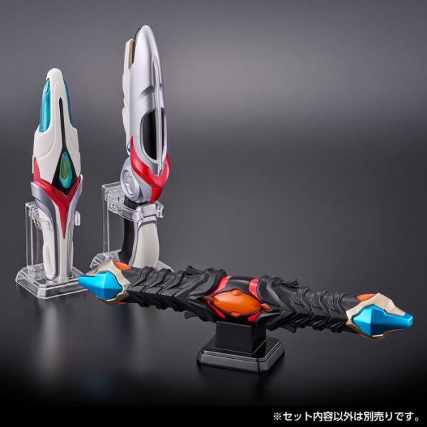 [PRE-ORDER] Ultraman ULTRA REPLICA DARK EVOLVER