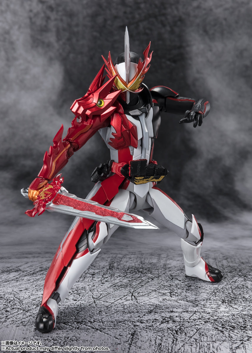 [IN STOCK HK] S.H.Figuarts  KAMEN RIDER SABER BRAVE DRAGON Metallic Color Edition