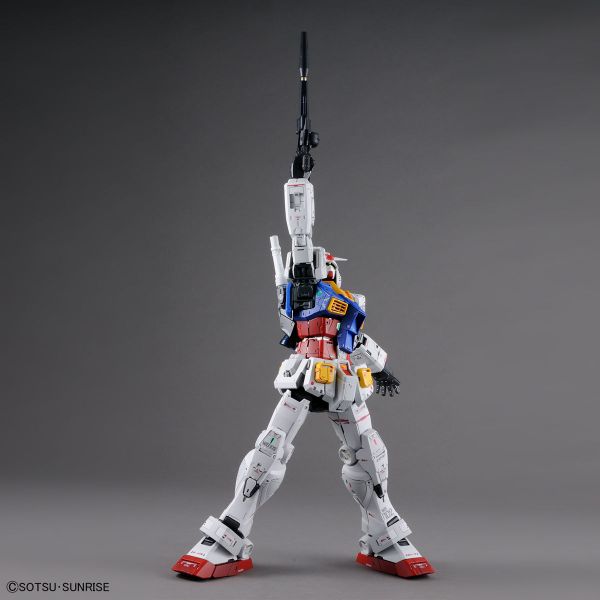 [IN STOCK in HK] PG UNLEASHED Perfect Grade 1/60 Mobile Suit RX-78-2 GUNDAM