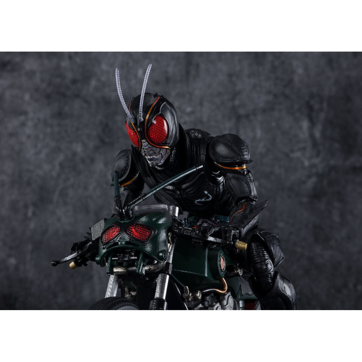 [PRE-ORDER] S.H.Figuarts Battle Hopper Kamen Rider Black Sun