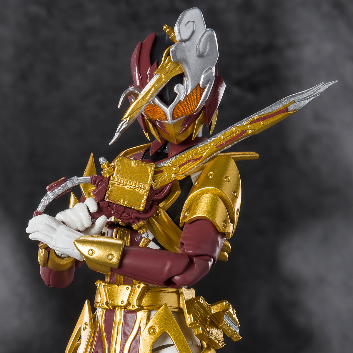 [PRE-ORDER] S.H.Figuarts Kamen Rider Saber Sabela Konchuu Daihyakka ...